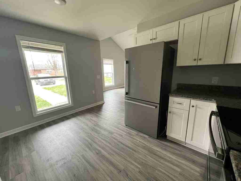 1014 Smith Ave #A - Photo 2 of 10