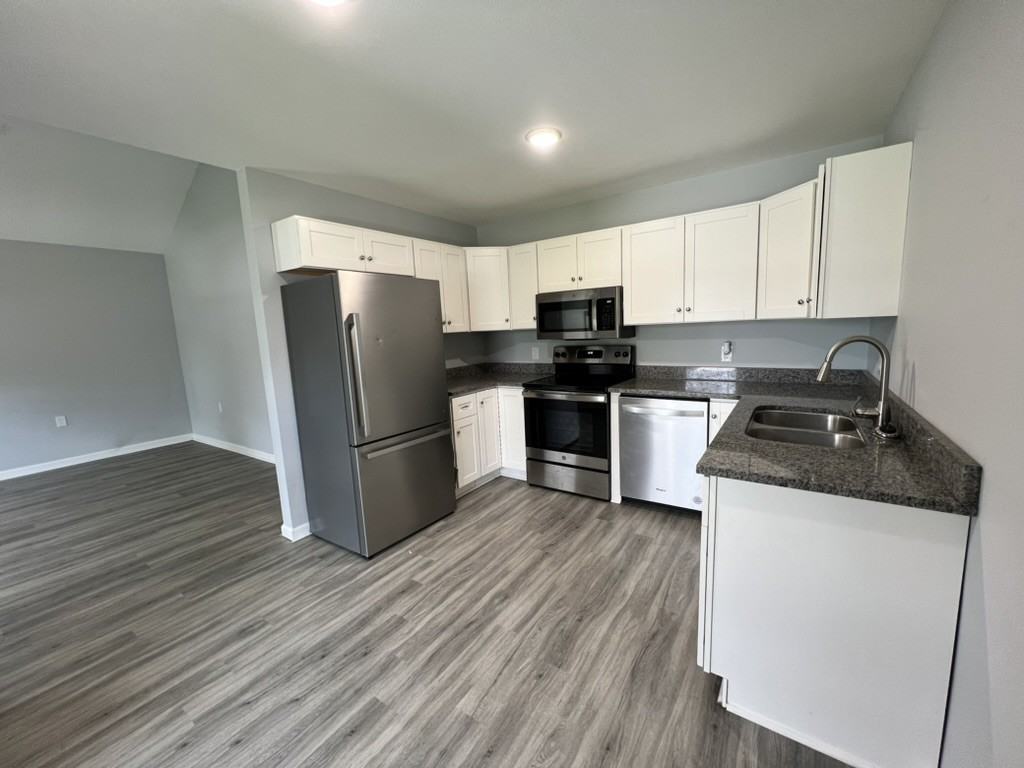 1014 Smith Ave #A - Photo 3 of 10