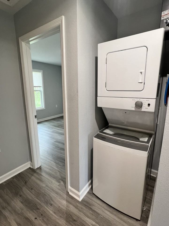 1014 Smith Ave #A - Photo 6 of 10