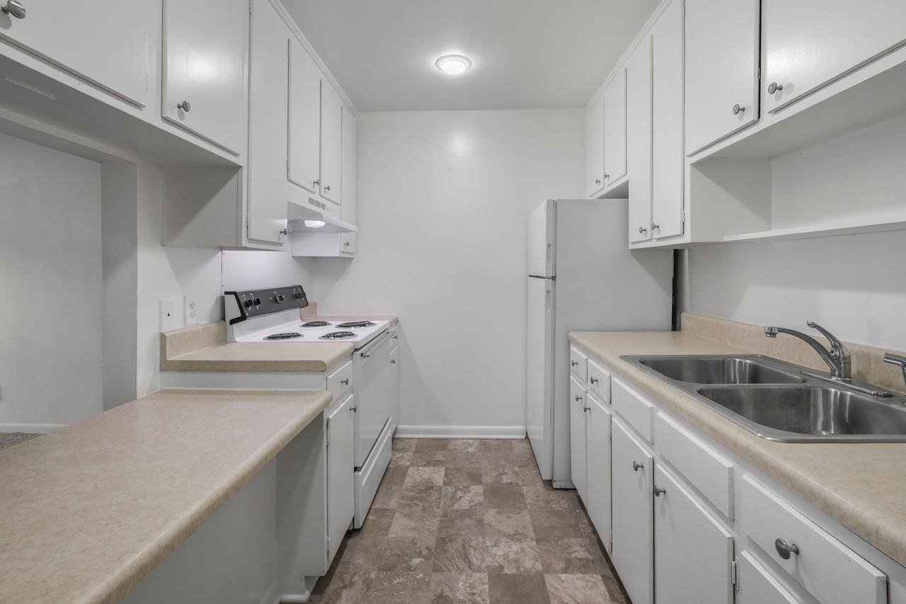 The Landings at Red Rock - Photo 2 of 25