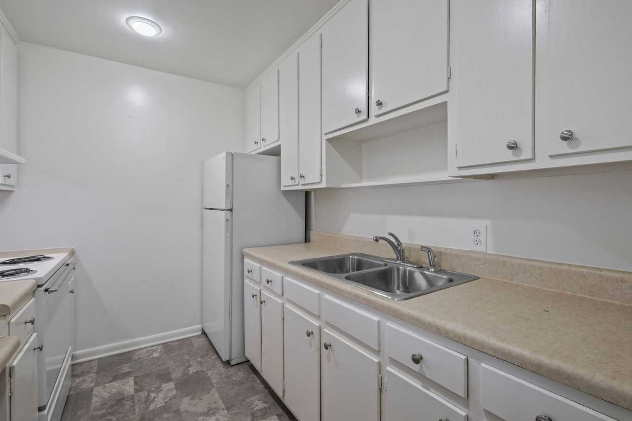 The Landings at Red Rock - Photo 4 of 25