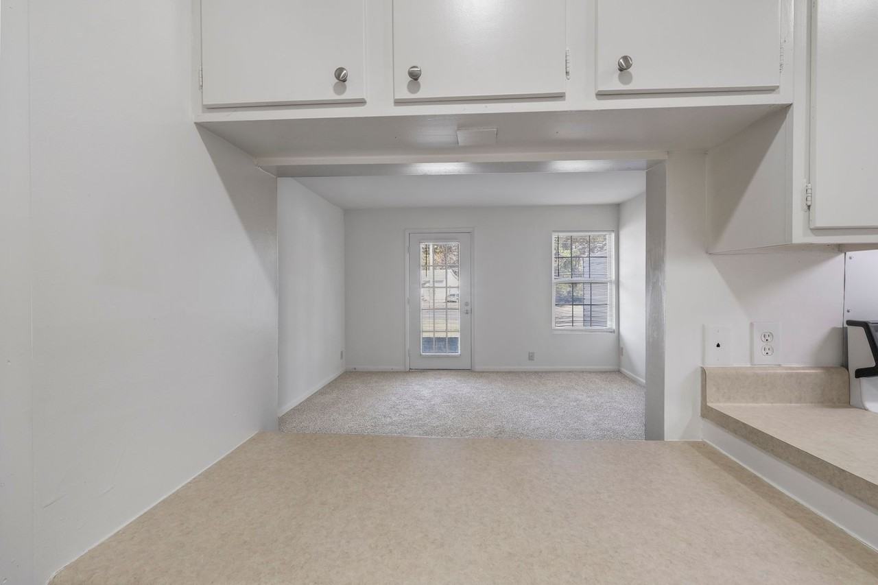 The Landings at Red Rock - Photo 5 of 25