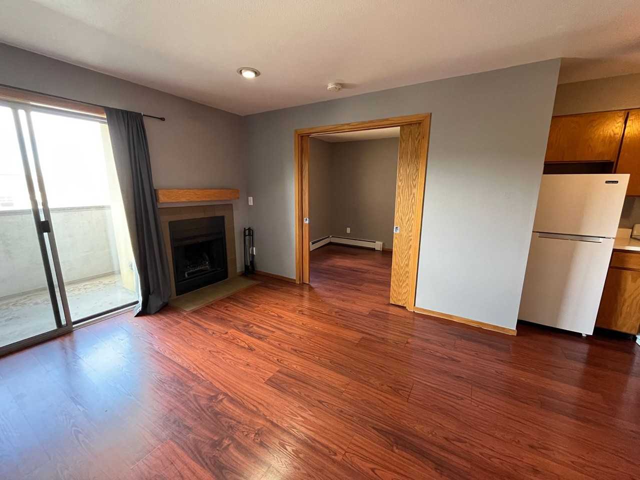 2711 Mapleton Ave #15 - Photo 4 of 14