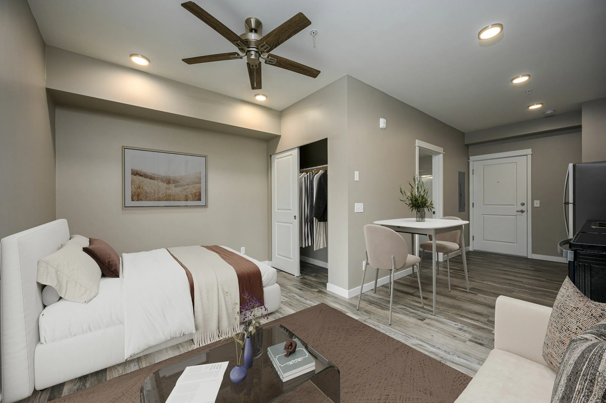 3805 Elwood Avenue - Photo 5 of 23