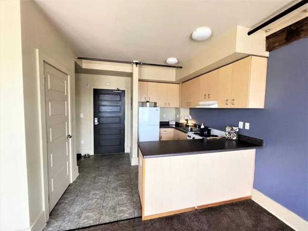 212 Alaskan Way S - Photo 2 of 8