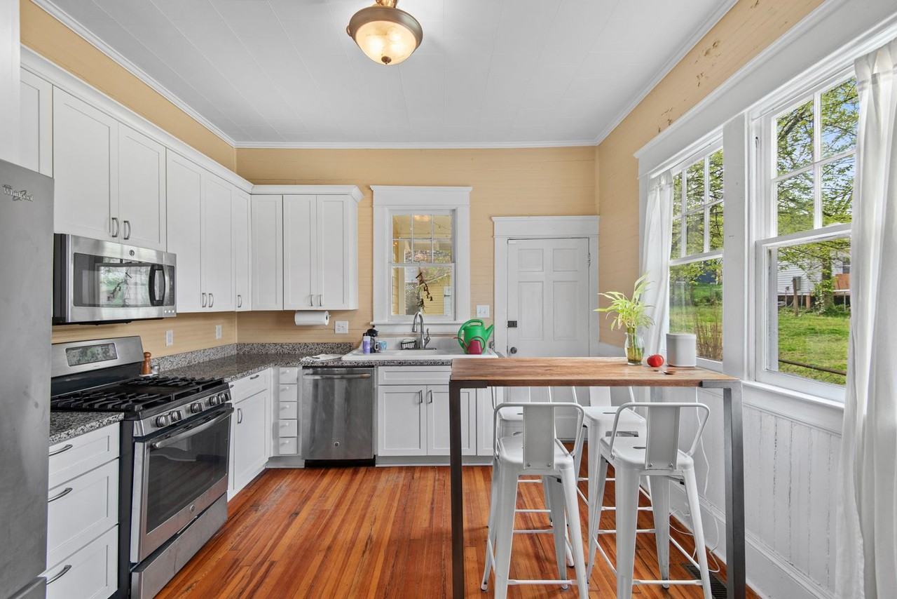 1006 Park Ave - Photo 3 of 26