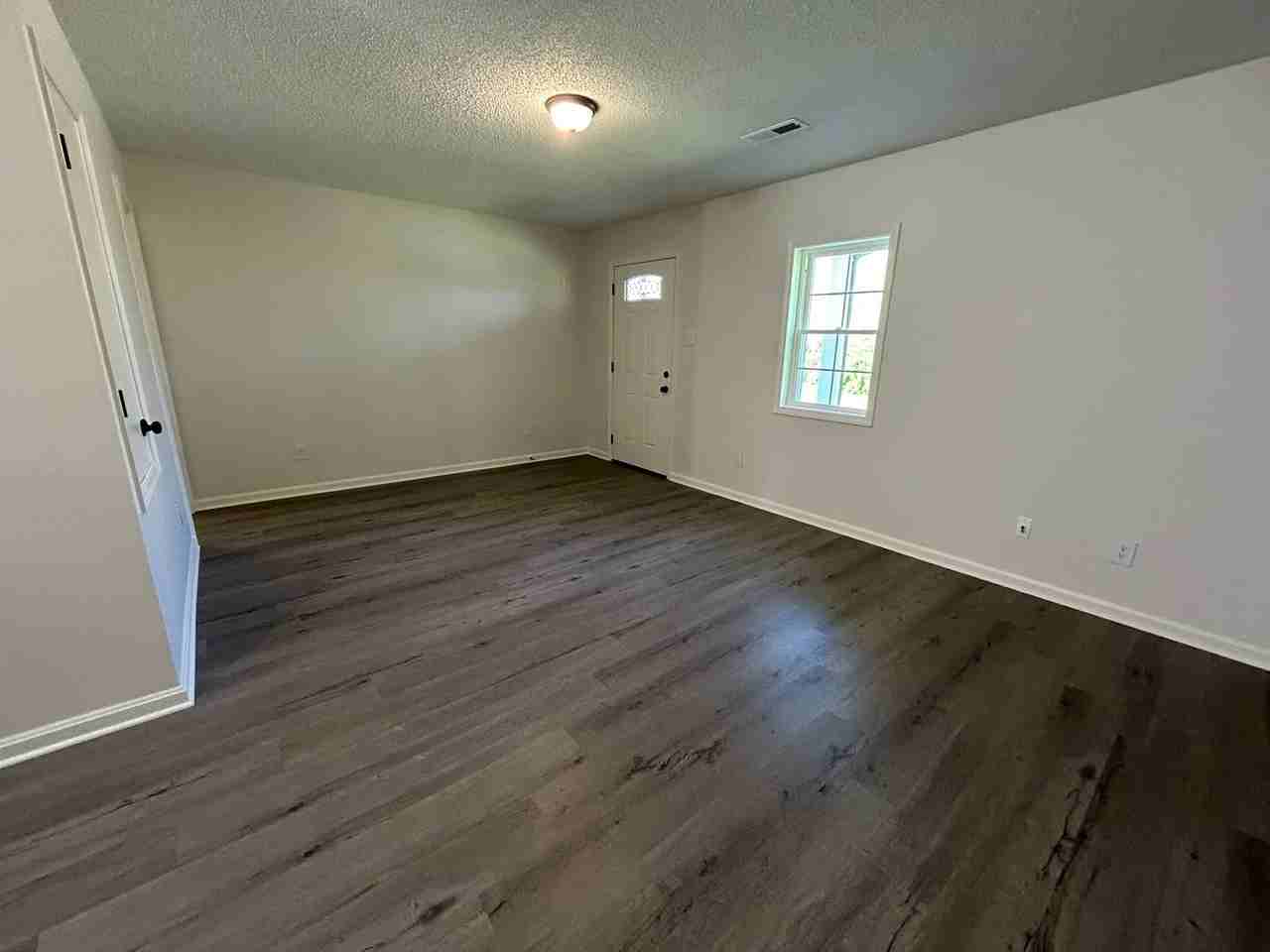 1154 S Washington Ave - Photo 6 of 10