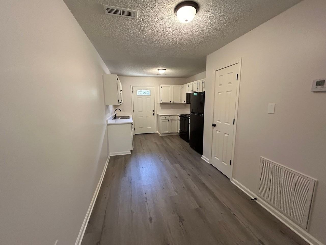 1156 S Washington Ave - Photo 4 of 11