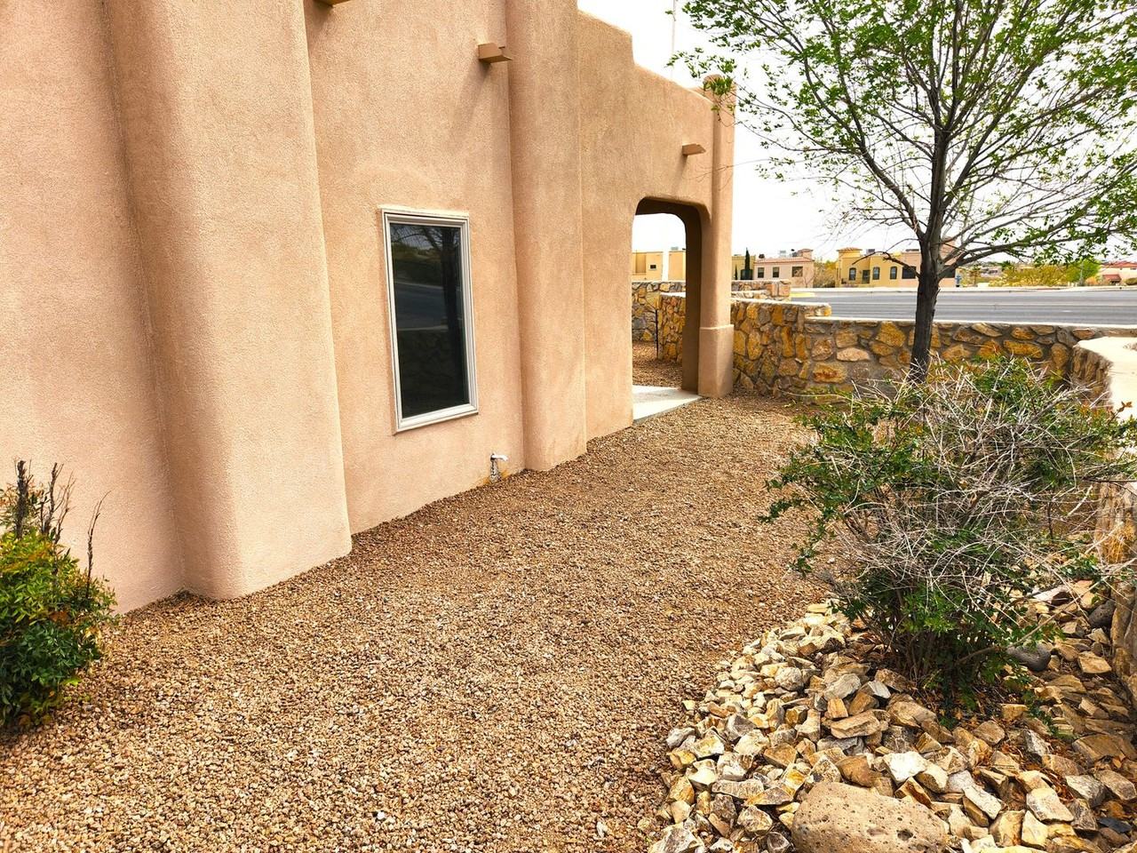 Tres Ninos 4202 A & B - Photo 2 of 21