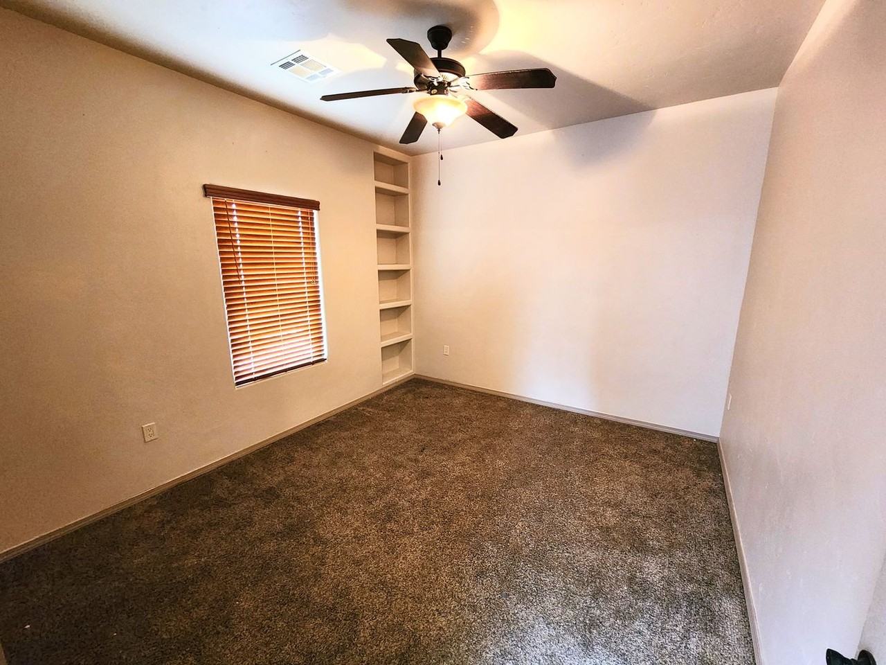 Tres Ninos 4202 A & B - Photo 3 of 21