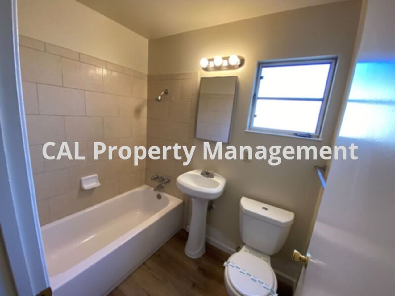 1608 Ukiah Way - Photo 2 of 15