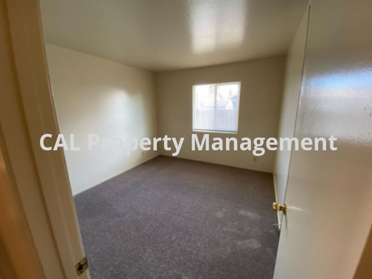 1608 Ukiah Way - Photo 3 of 15