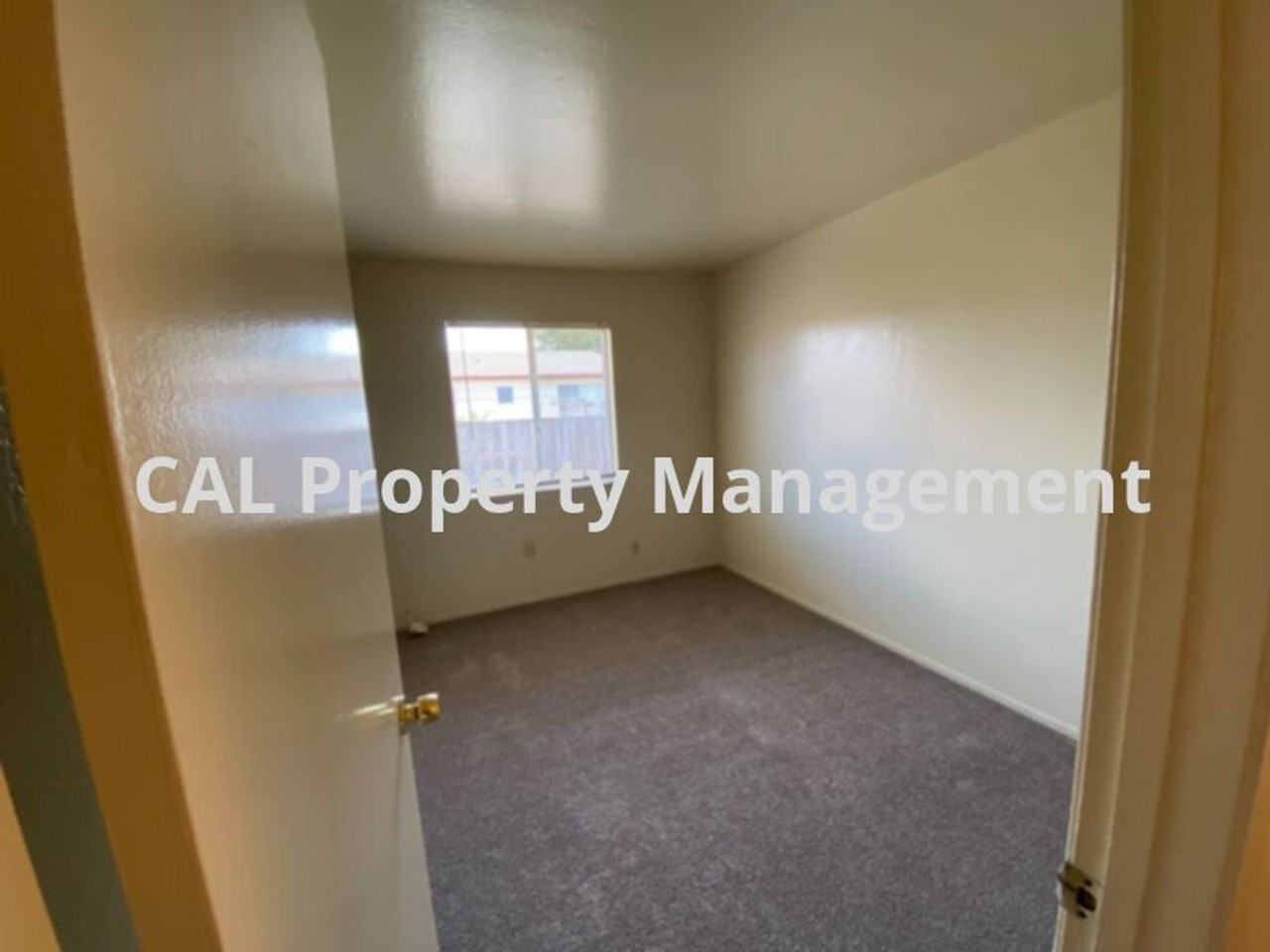 1608 Ukiah Way - Photo 4 of 15