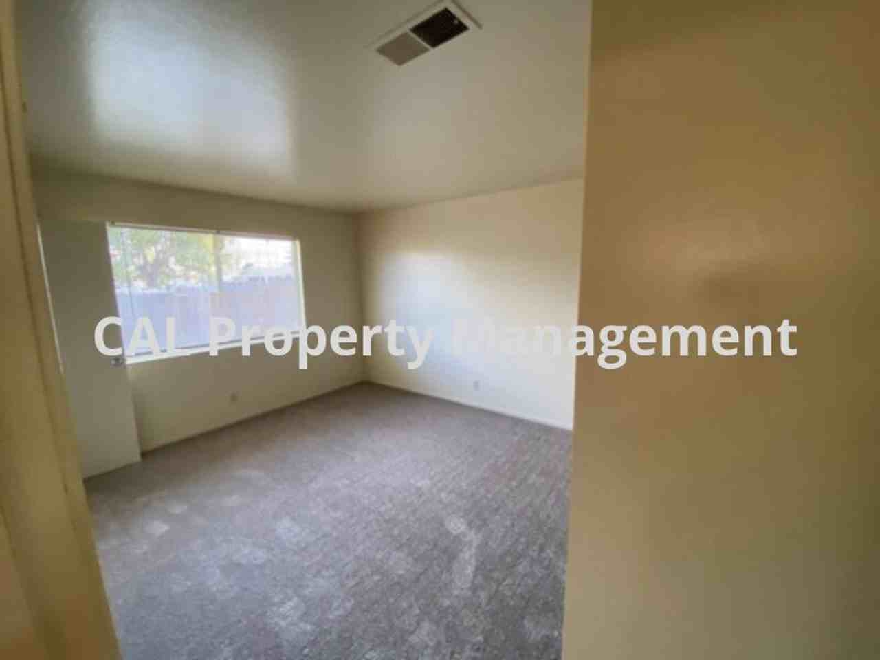 1608 Ukiah Way - Photo 6 of 15