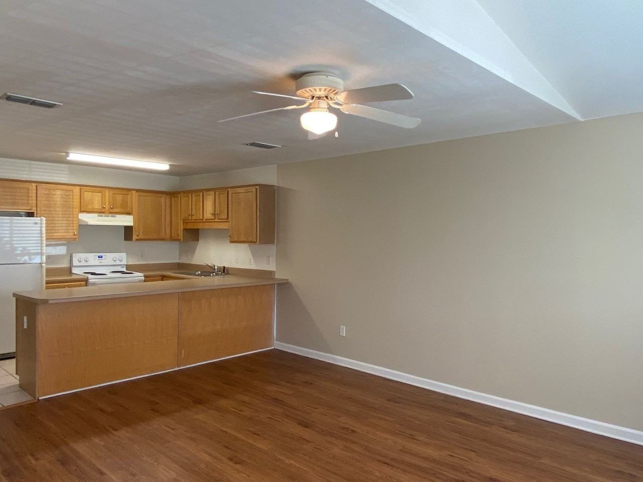 The Cove - 1085 - Photo 2 of 19