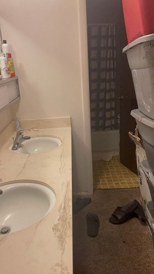 Parkway Apartments - Photo 3 of 5