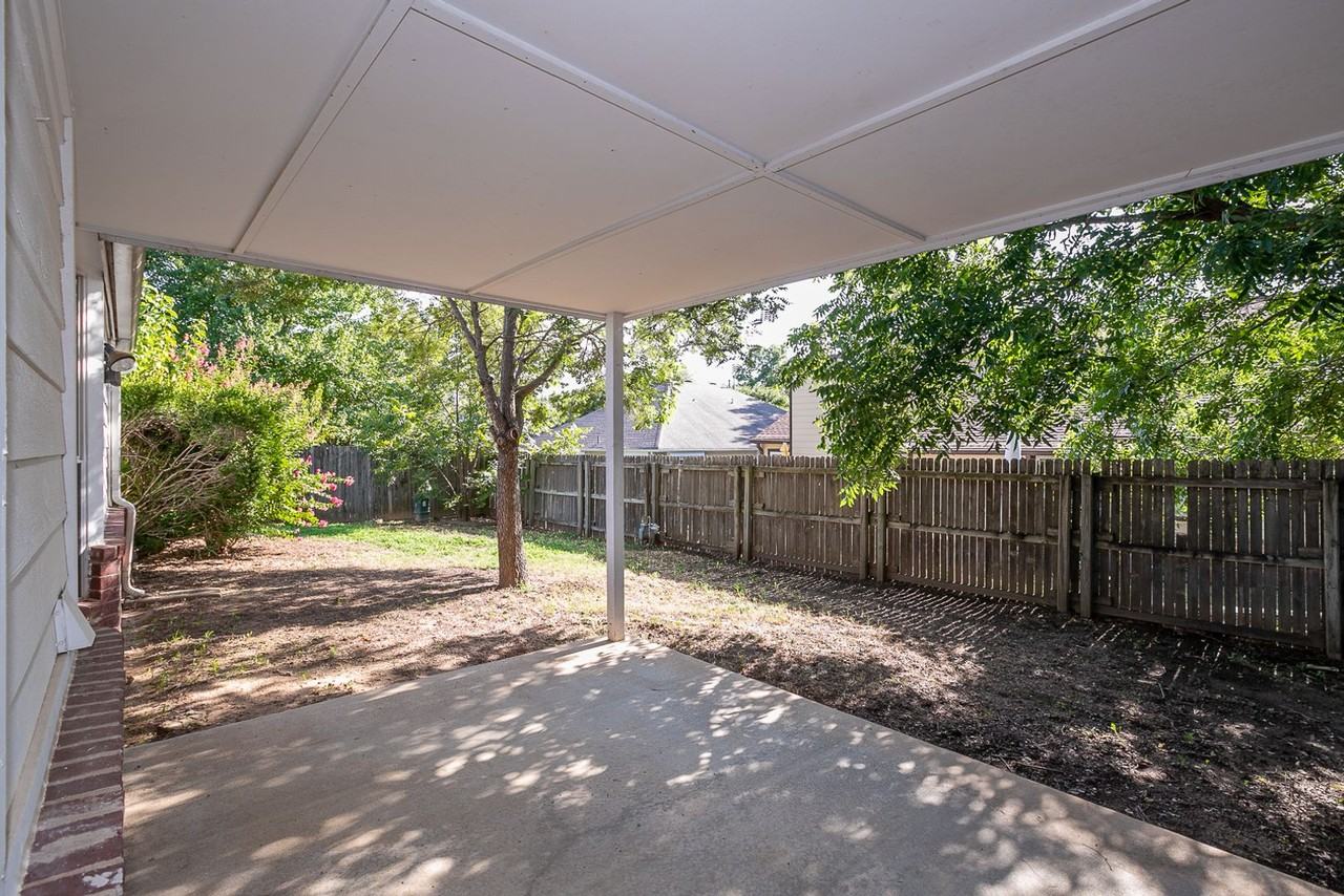 9638 S 90th East Ave - Photo 3 of 45