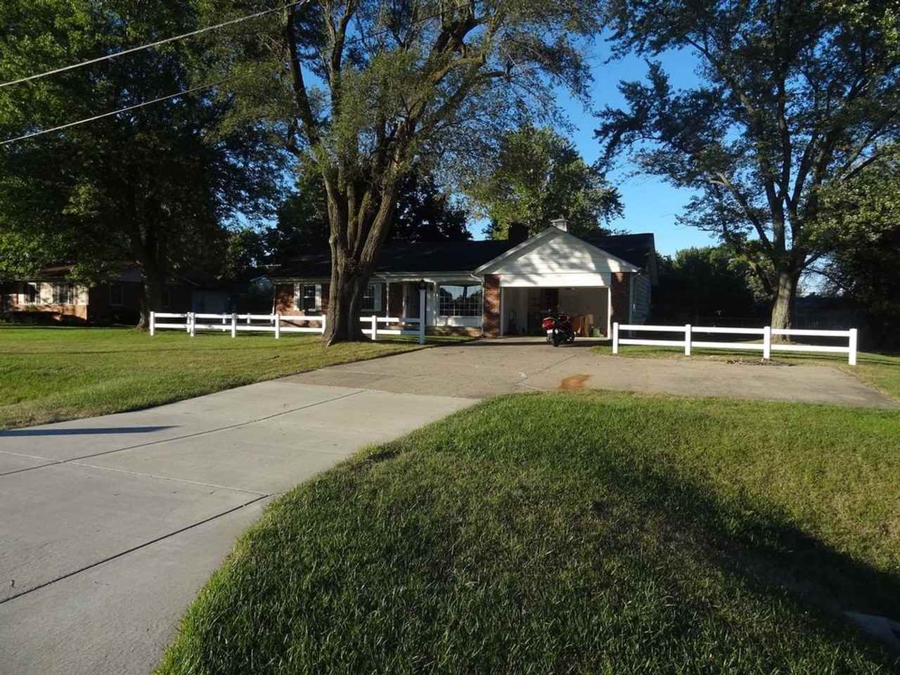 3036 State Road 26 W - Photo 2 of 7