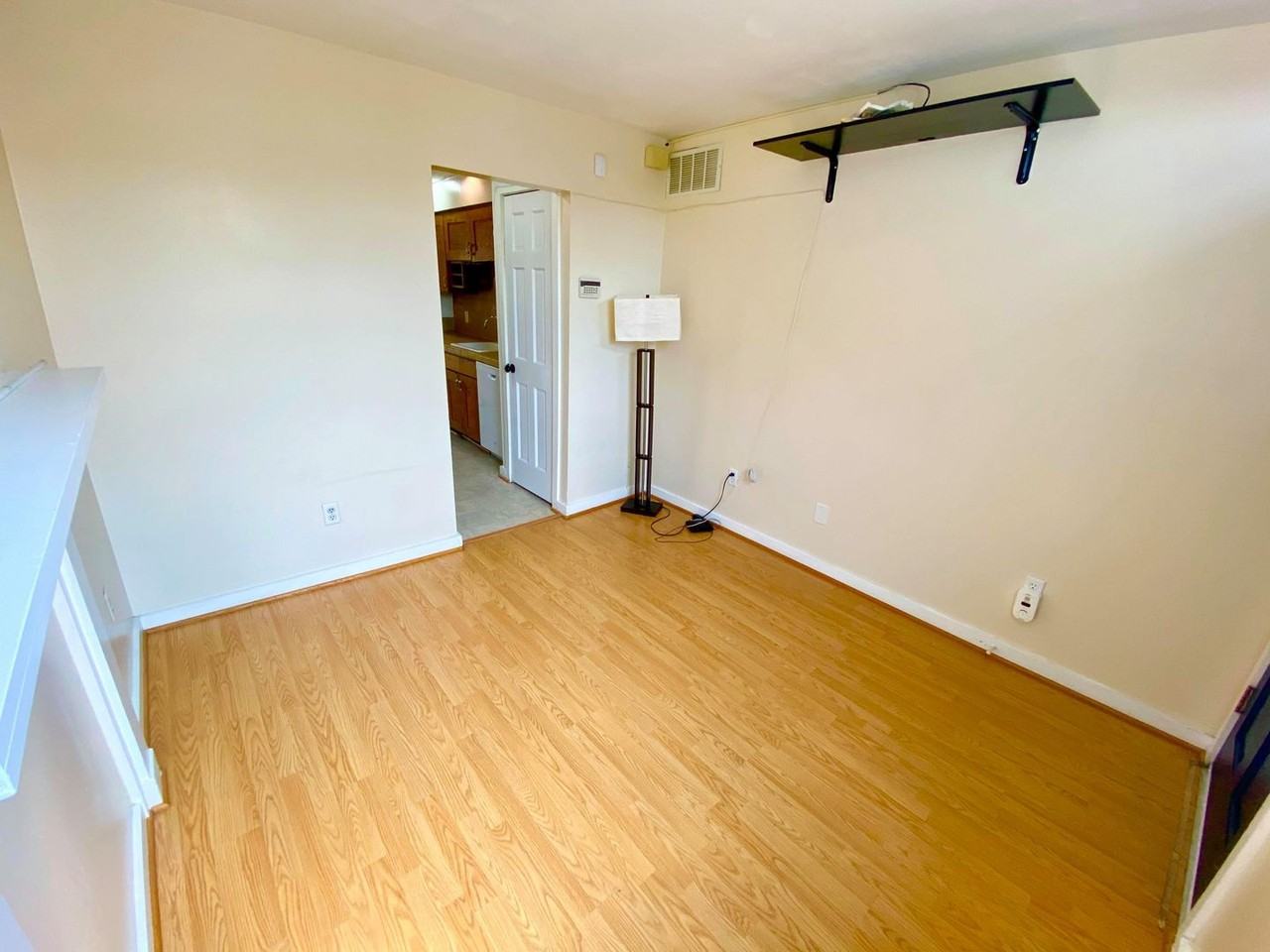666 Melvin Dr - Photo 4 of 19
