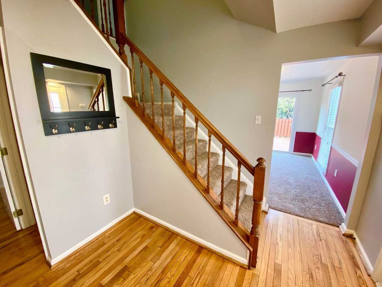 16 Preakness Ct - Photo 2 of 36