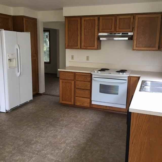 17545 Nw Woodmere Ct - Photo 3 of 11