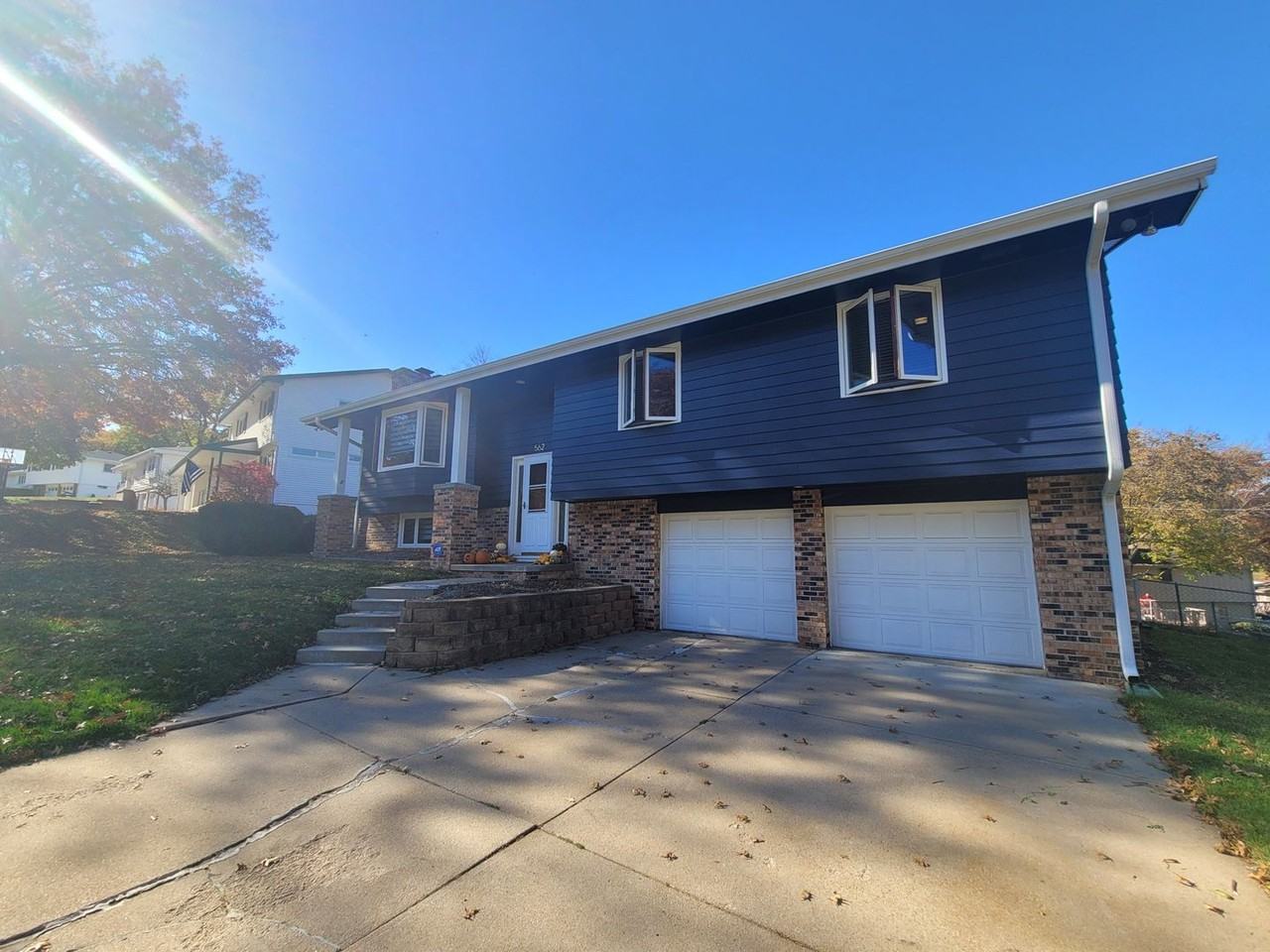 562 S 122nd St - Photo 2 of 13