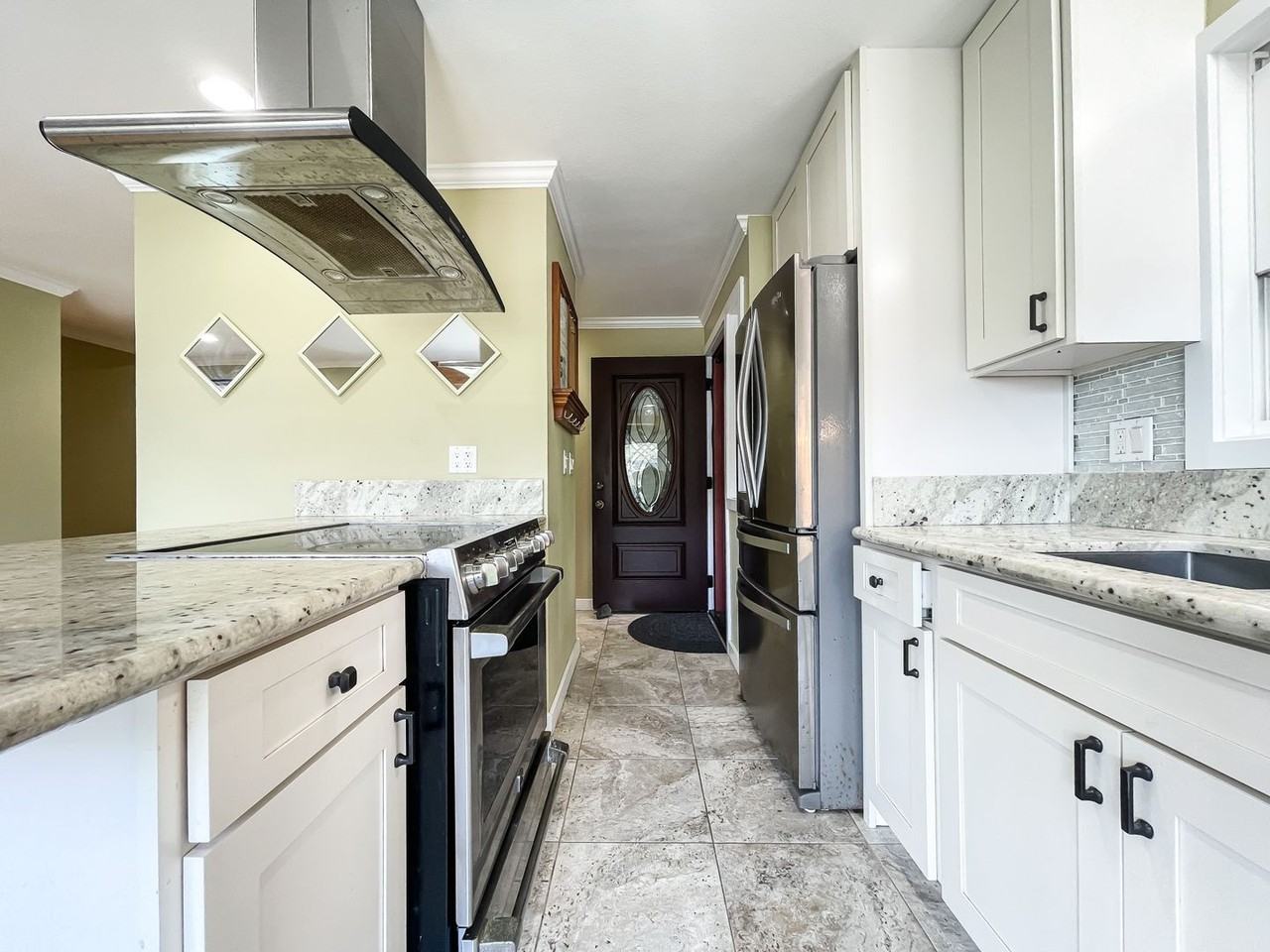 2365-A Gardenia St - Photo 3 of 20