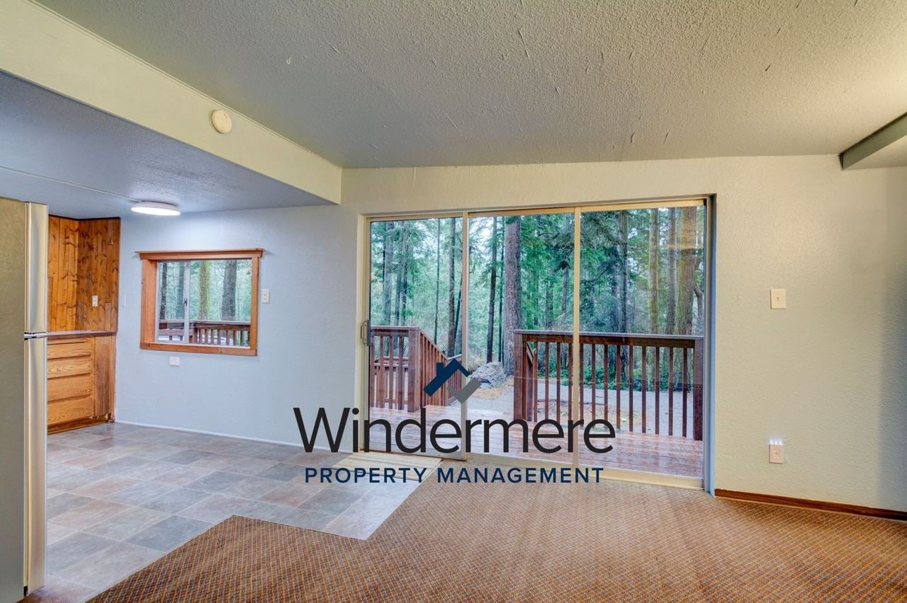 523 Hill Valley Dr - Photo 7 of 20