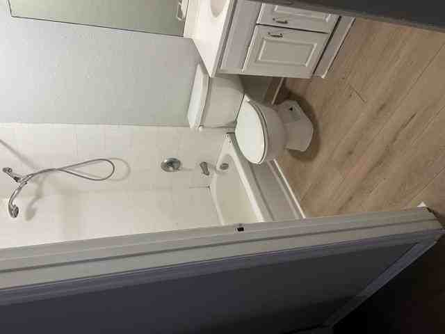 2514 Nw 21st St - Photo 5 of 7