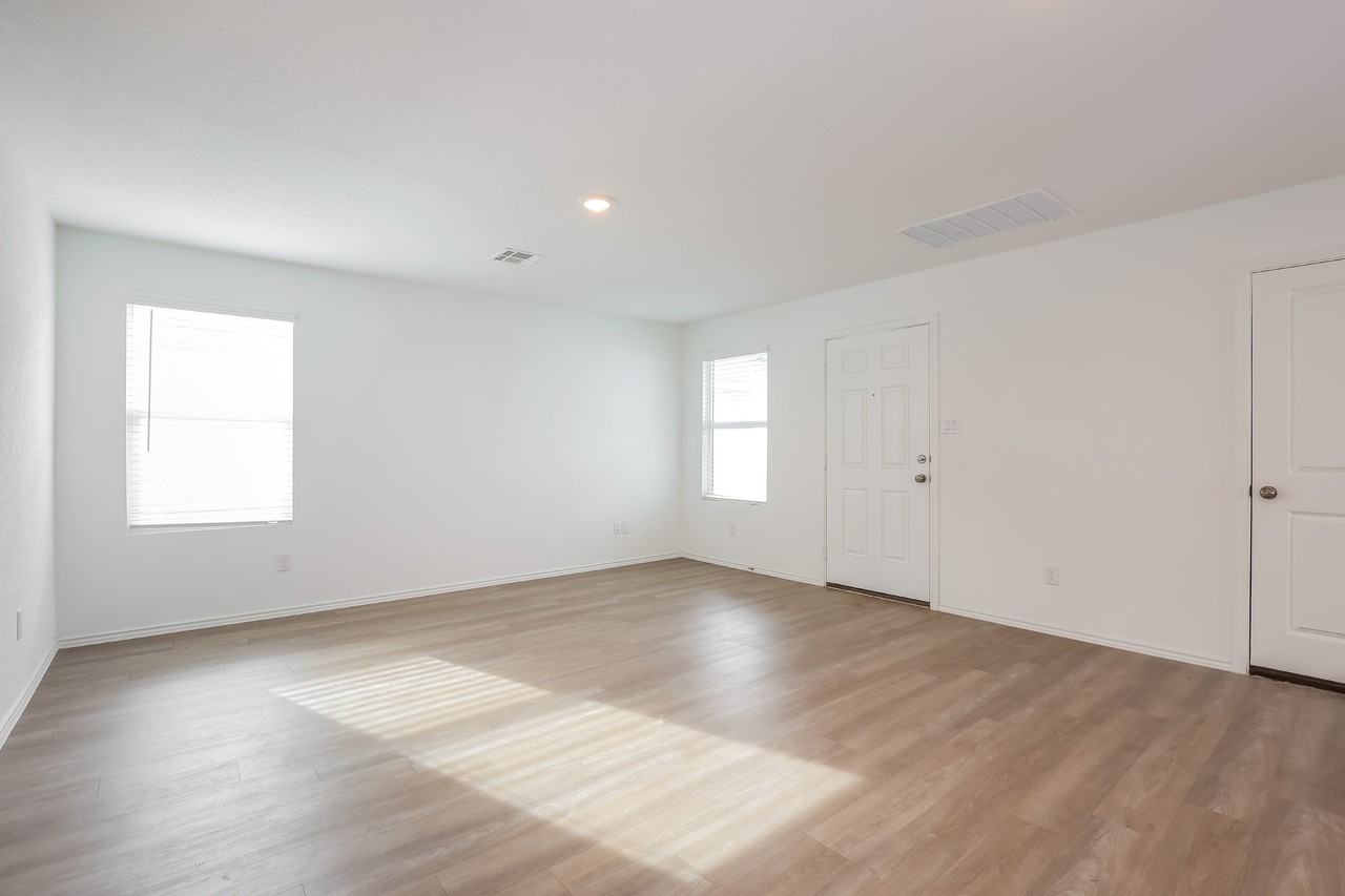 4327 Levee Rdg - Photo 6 of 26