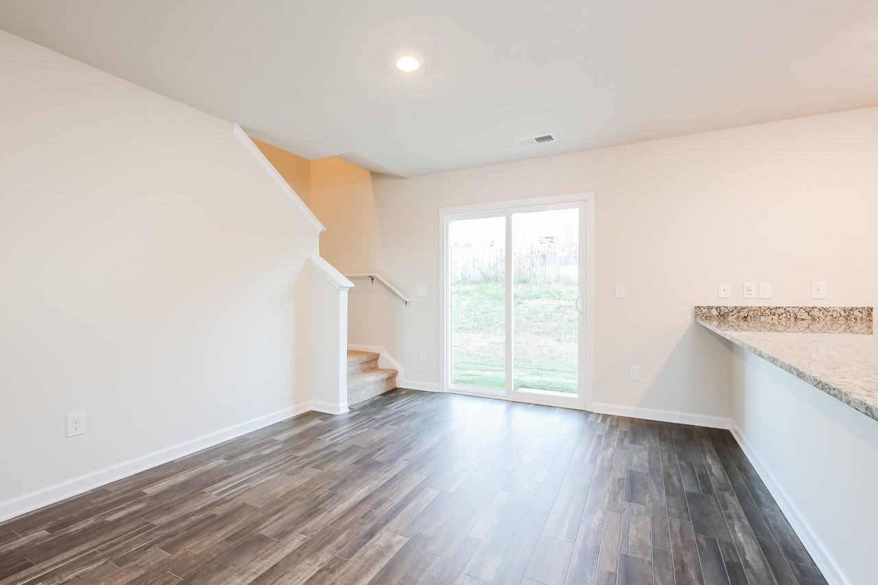 2203 Southlea Dr - Photo 3 of 23