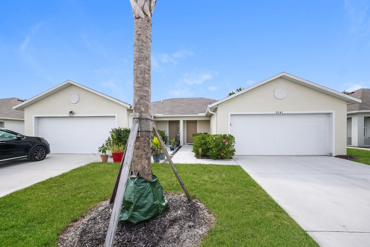 9010 Aegean Cir - Photo 5 of 24