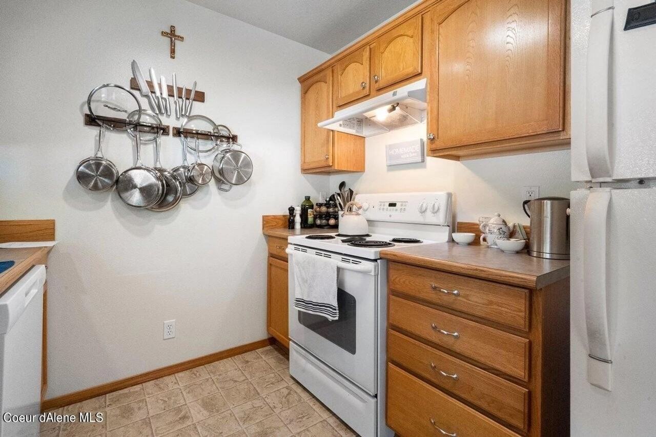 6201 W Trestle #1-4 - Photo 3 of 21