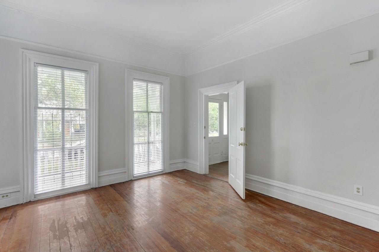 218 E Henry St #A - Photo 5 of 26