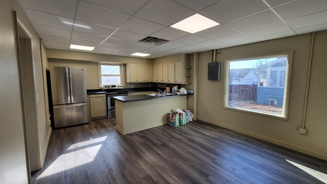 2327 4th St - Photo 5 of 19