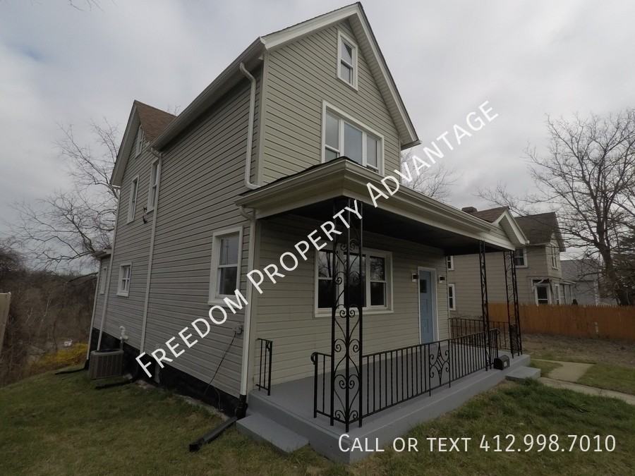 387 Lincoln Hwy, East McKeesport, PA 15035 4 Bedroom House for 1,850