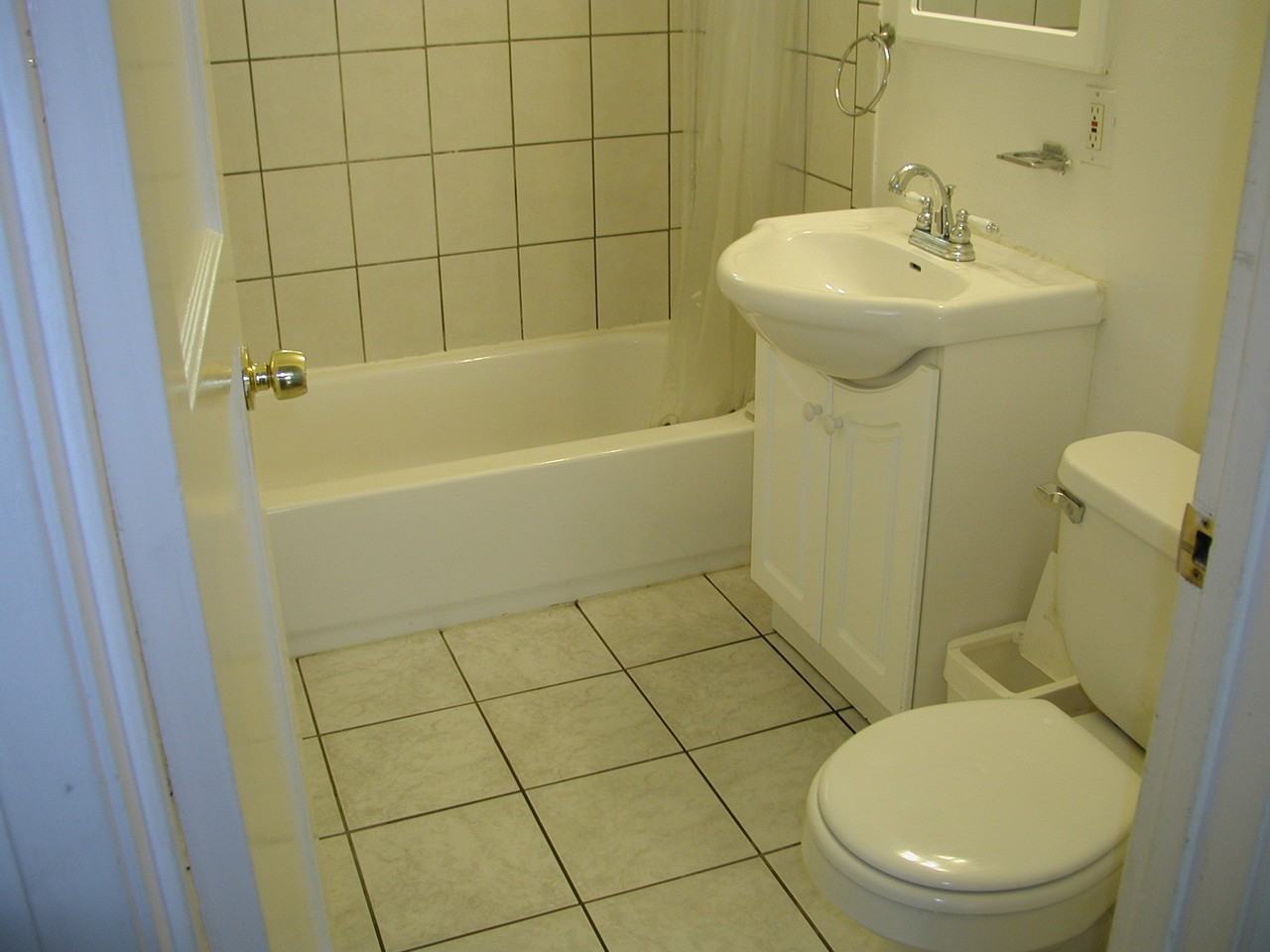 2893 Alma St #2893 - Photo 7 of 9