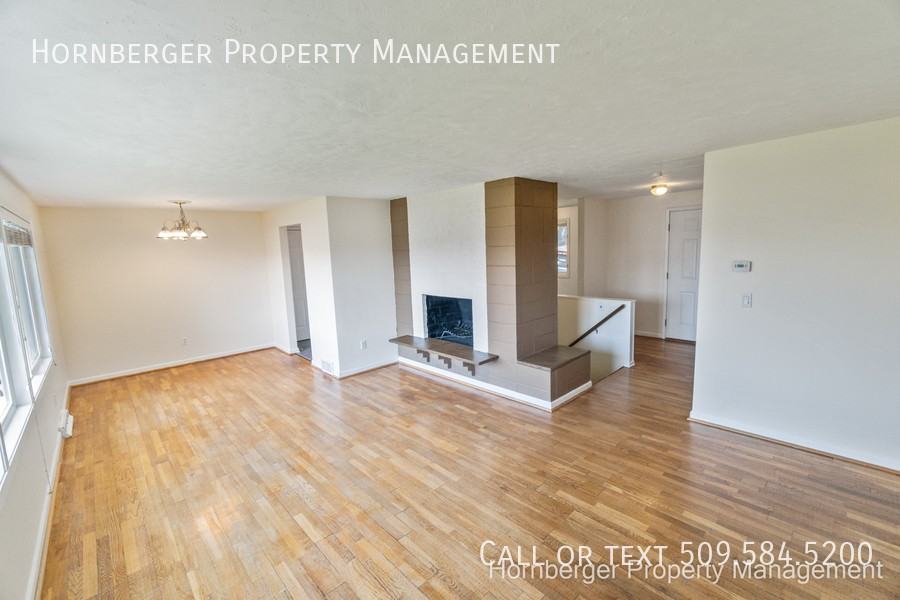 2111 W Houston Ave - Photo 2 of 22