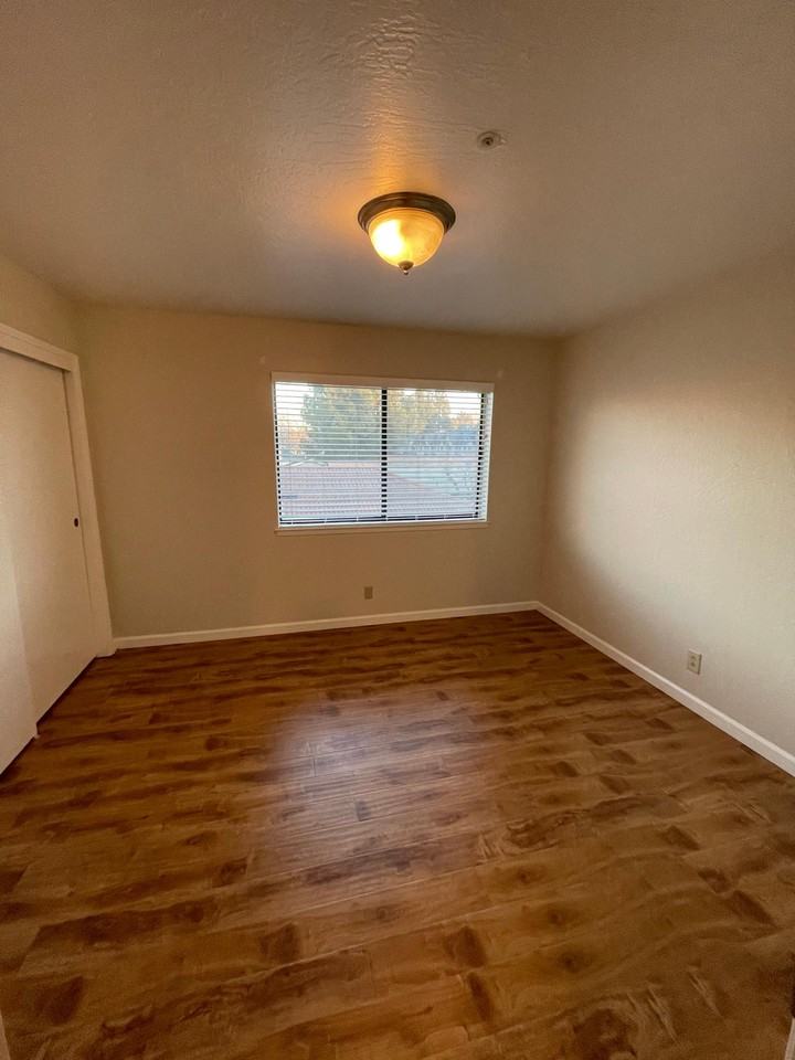 2744 College Ave #7 - Photo 5 of 10