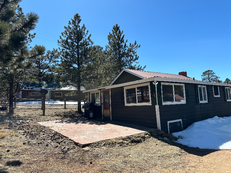 1001 Riverside Dr - Photo 2 of 11