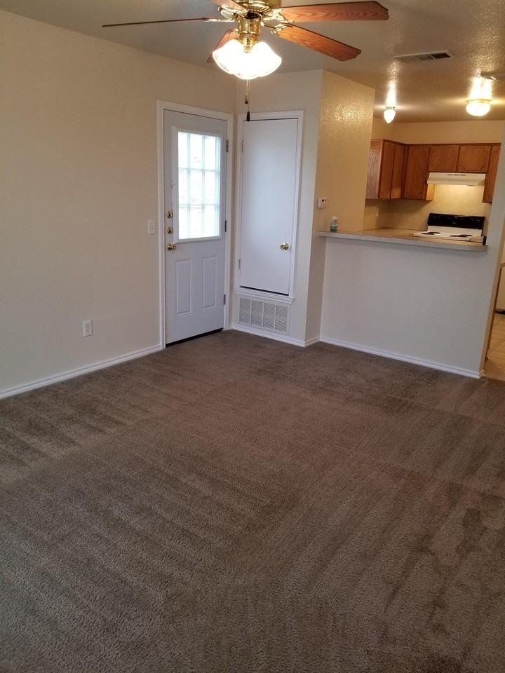 1906 Monte Carlo Lane - Photo 3 of 14