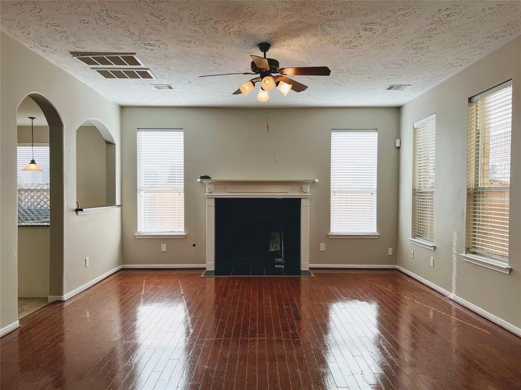 7415 Hollister Ridge - Photo 6 of 34