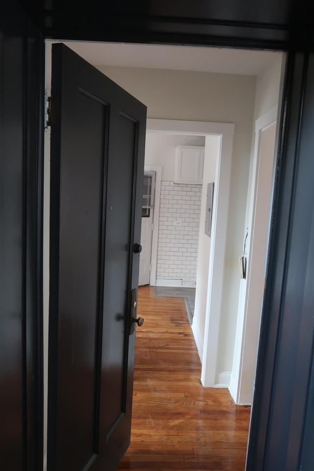 31. 1700-10 W. Albion Ave. - Photo 2 of 11