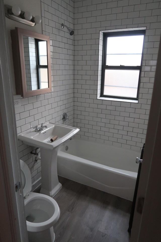 31. 1700-10 W. Albion Ave. - Photo 3 of 11