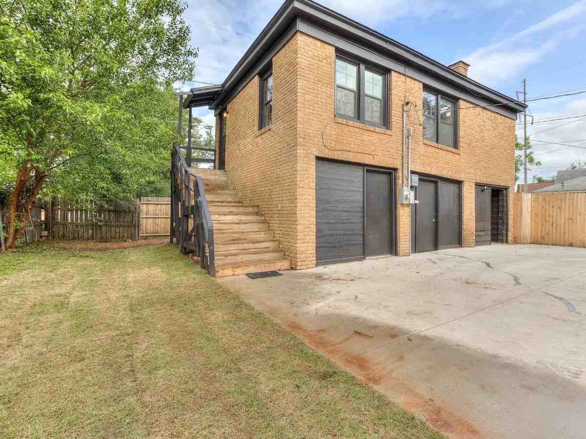 2108.5 North Kelley Avenue - Photo 3 of 19