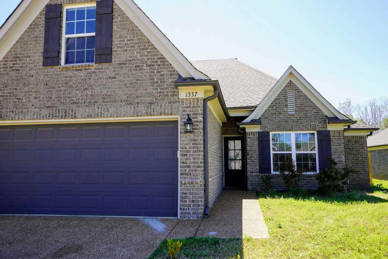 1337 Benjamin Harrison Drive - Photo 4 of 50