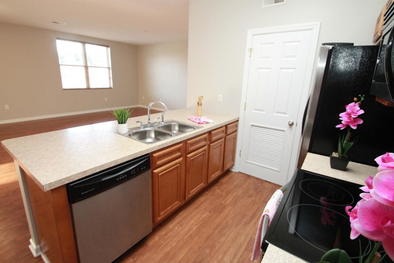 6450 Pleasant StreetApt. 110 #110 - Photo 3 of 9