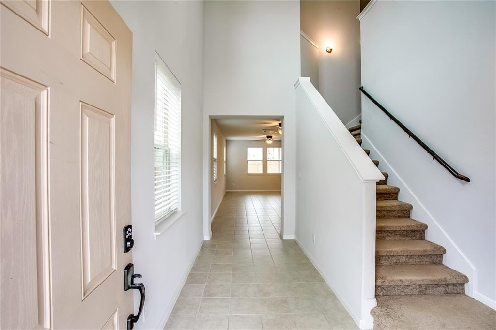 113 Nogalito Way - Photo 2 of 8