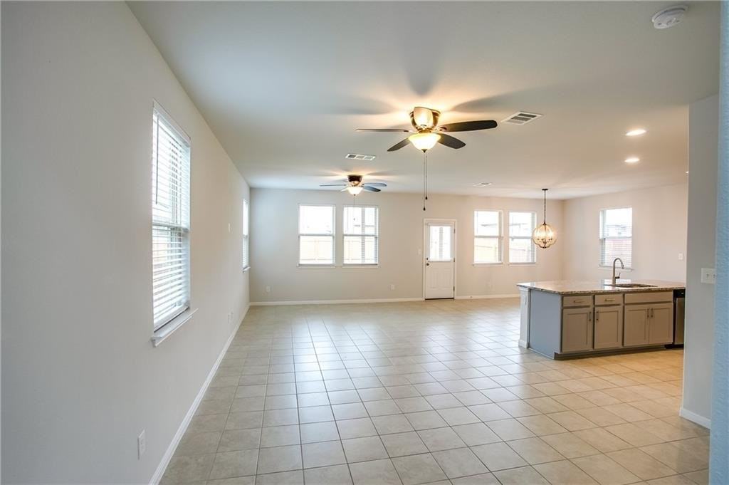 113 Nogalito Way - Photo 3 of 8