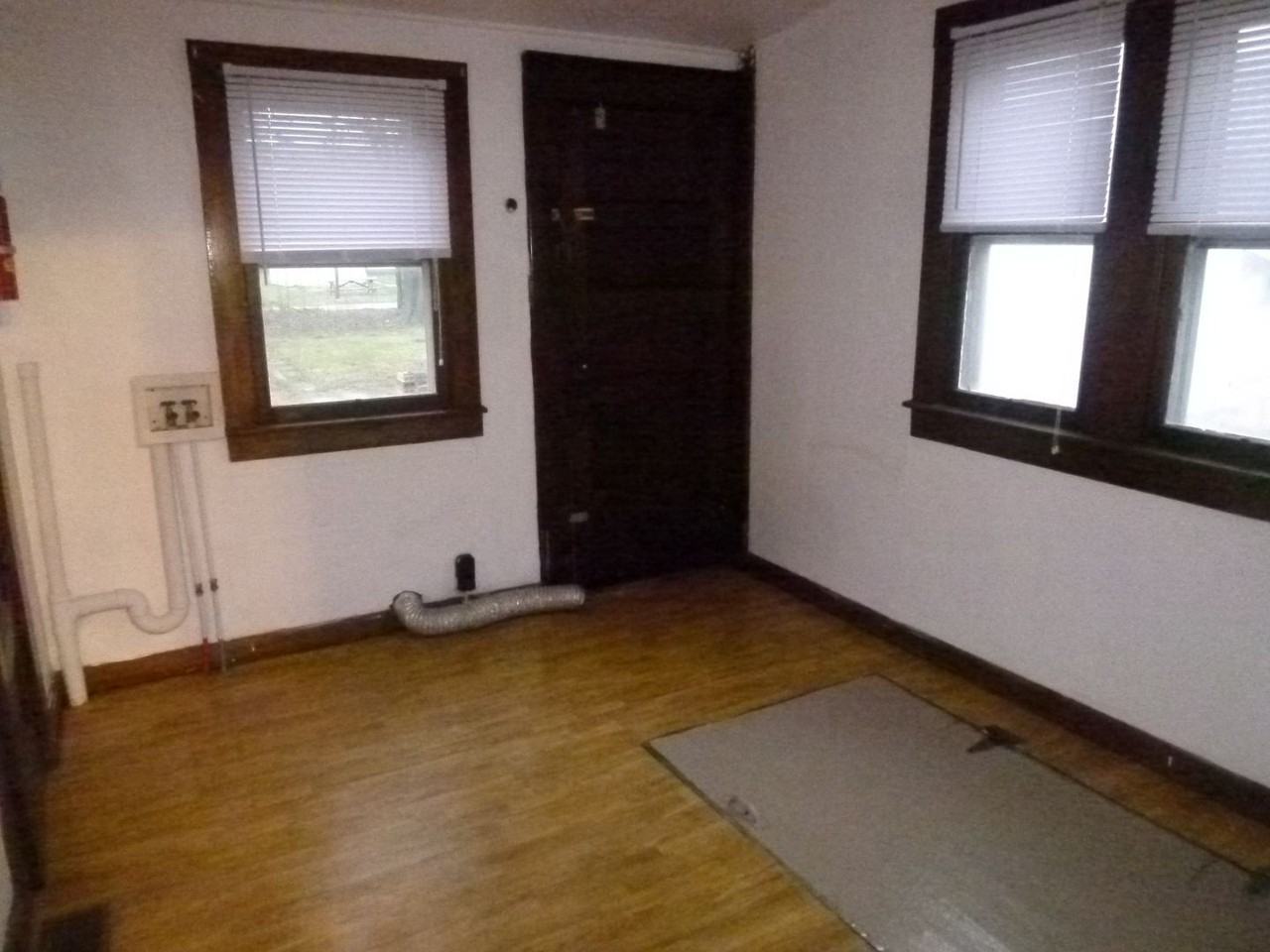 1249 N 8th St - Photo 2 of 8